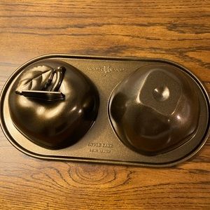 Nordic Ware Apple Cake Tin